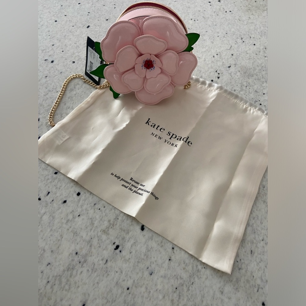 NWT Kate Spade New York 
In The Garden 3D Floral Appliqué Leather Crossbody Bag